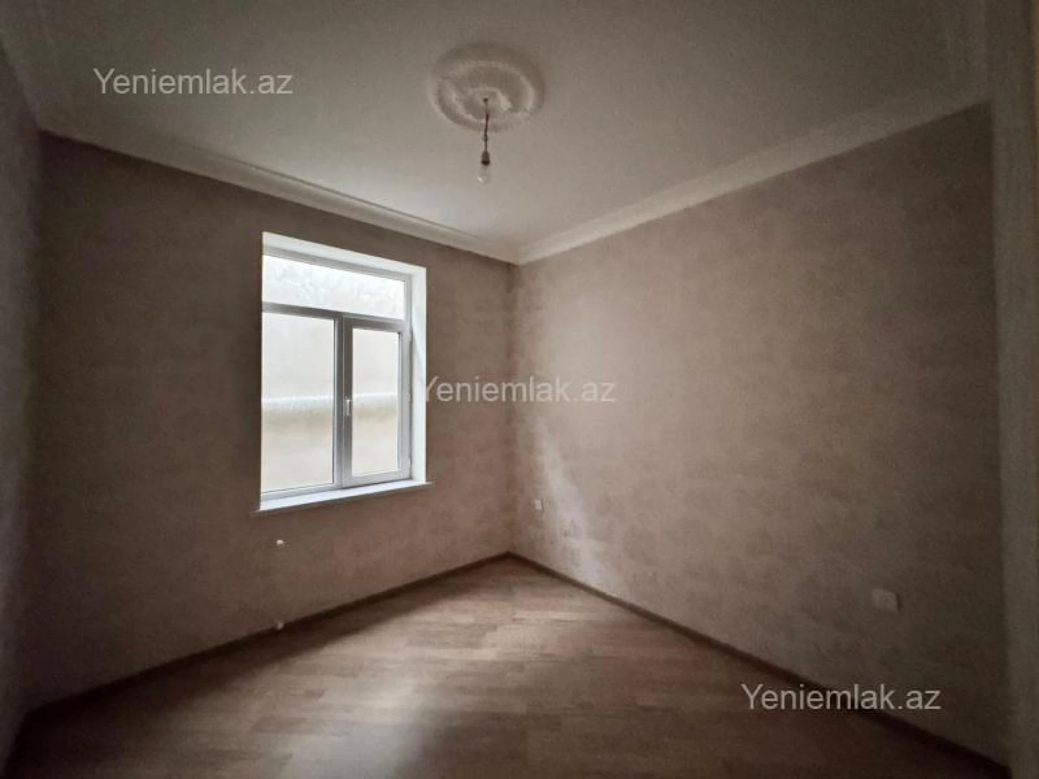 Satılır 4 otaqlı həyət evi 120 m²