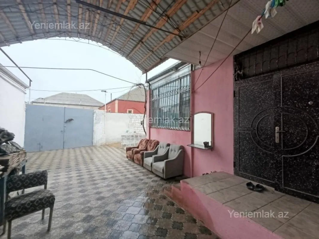 Satılır 4 otaqlı həyət evi 100 m²