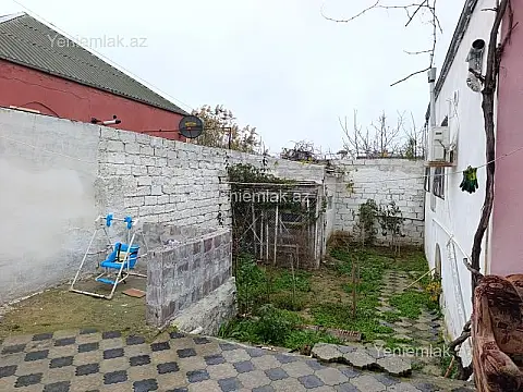 Satılır 4 otaqlı həyət evi 100 m²
