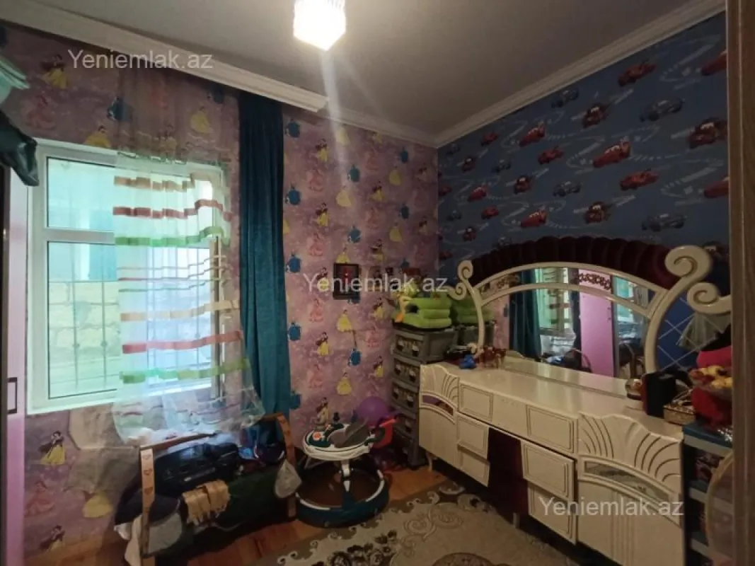 Satılır 4 otaqlı həyət evi 100 m²