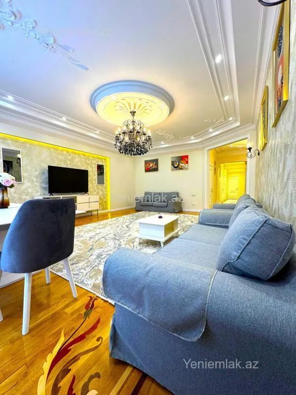 Satılır 4 otaqlı yeni tikili 230 m²
