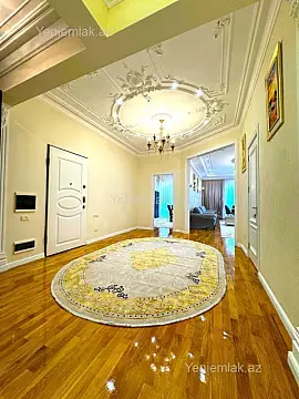 Satılır 4 otaqlı yeni tikili 230 m²