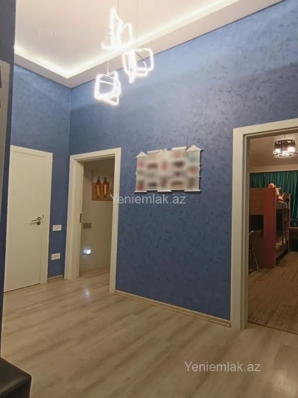 Satılır 3 otaqlı yeni tikili 70 m²