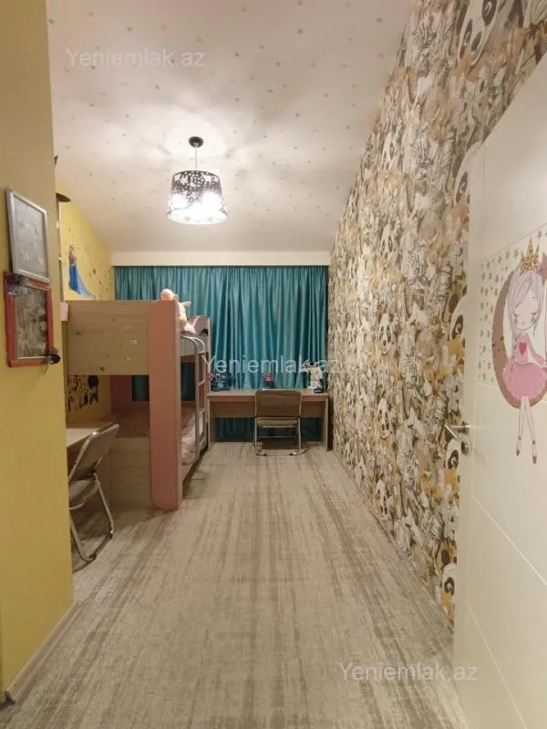 Satılır 3 otaqlı yeni tikili 70 m²