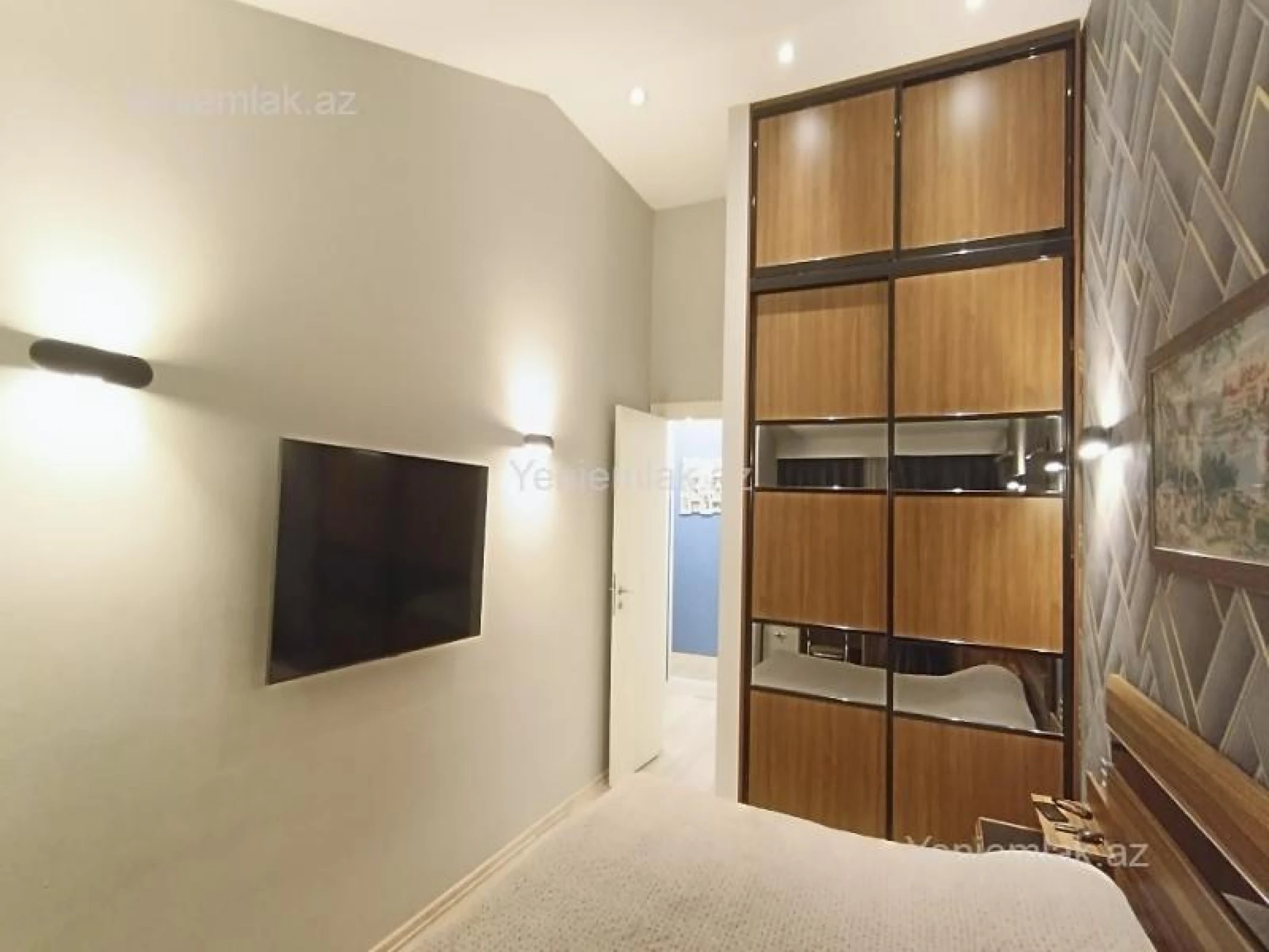 Satılır 3 otaqlı yeni tikili 70 m²