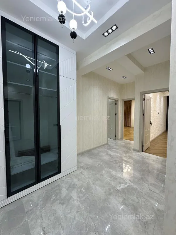 Satılır 2 otaqlı yeni tikili 80 m²