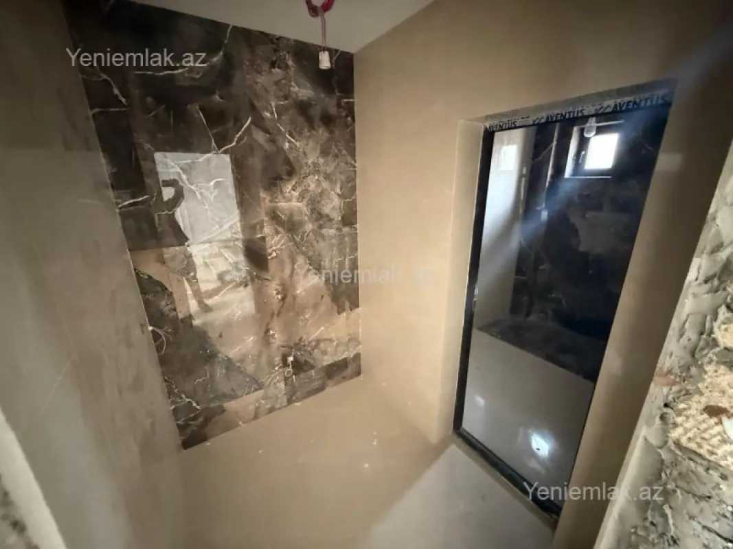 Satılır 5 otaqlı həyət evi 450 m²