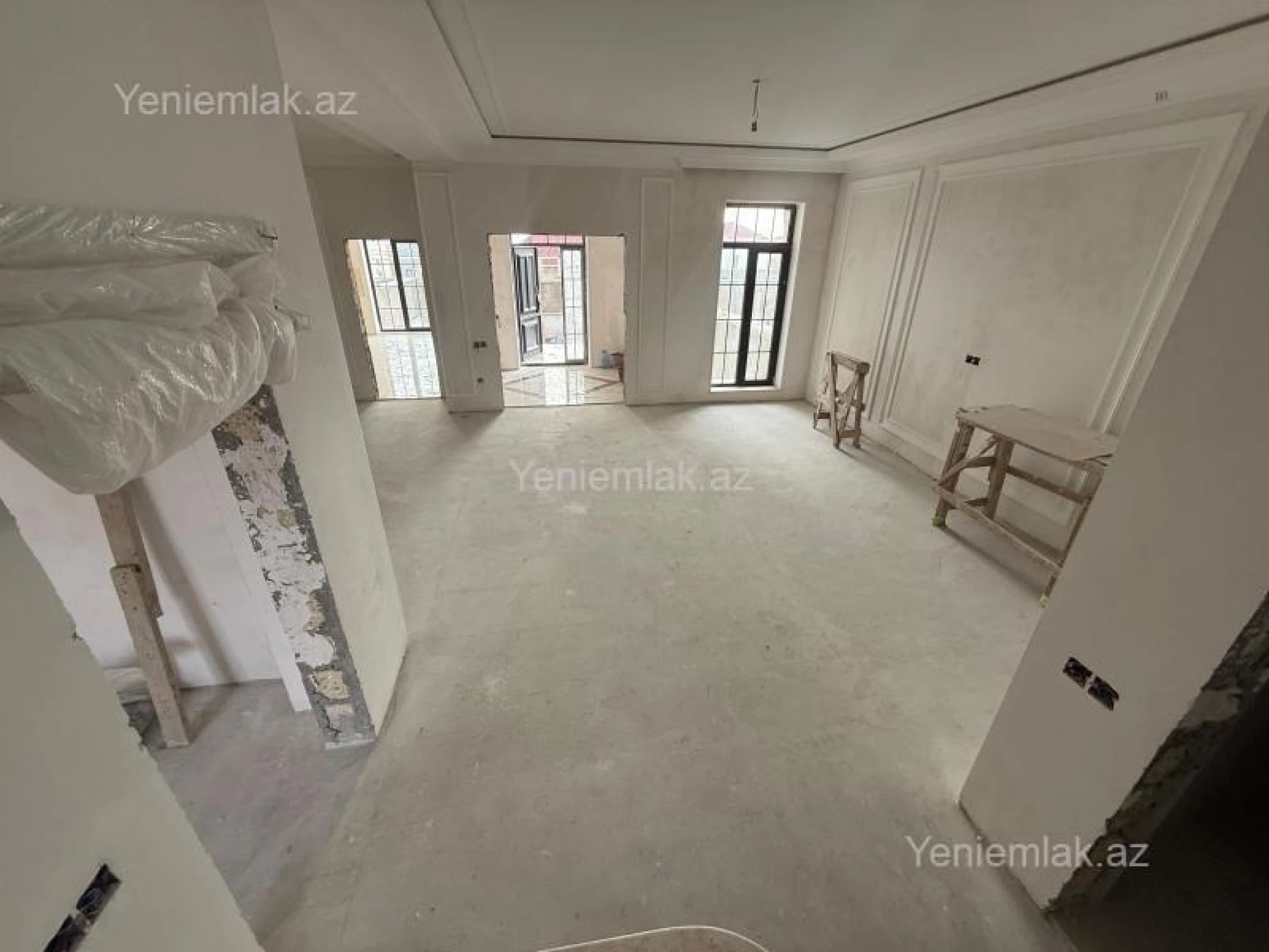 Satılır 5 otaqlı həyət evi 450 m²