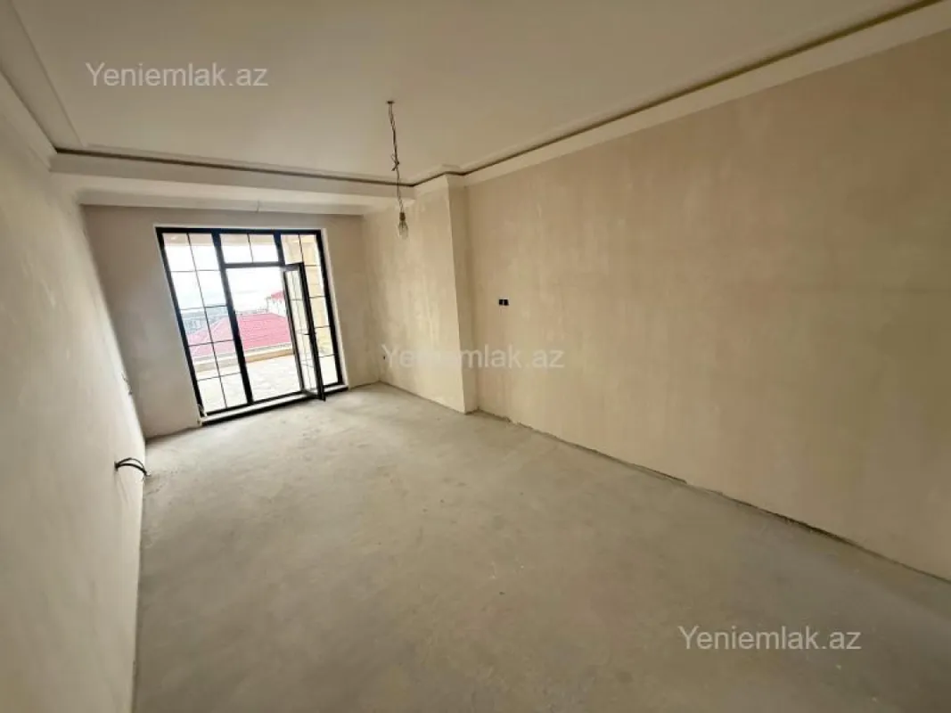 Satılır 5 otaqlı həyət evi 450 m²