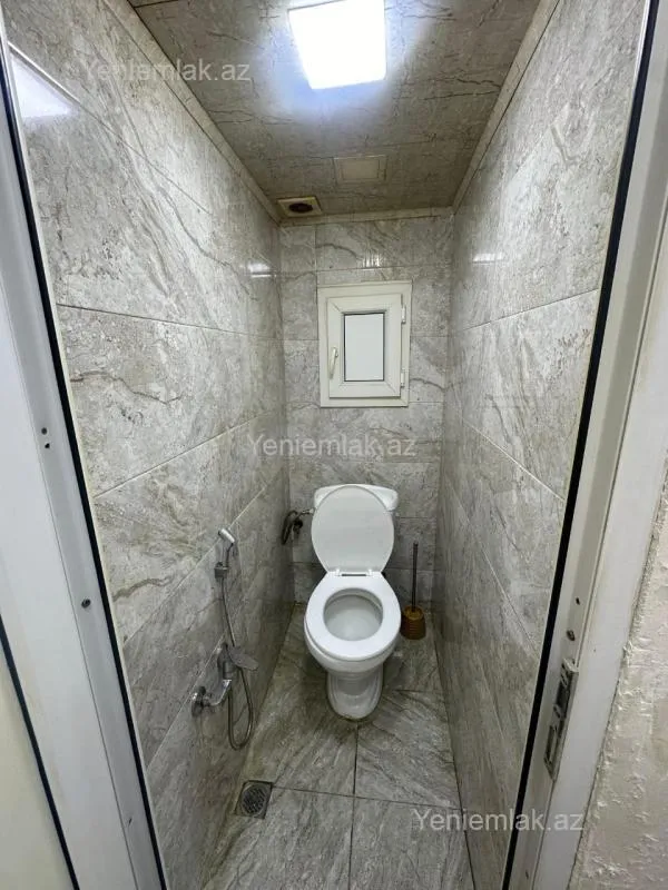 Satılır 3 otaqlı köhnə tikili 75 m²