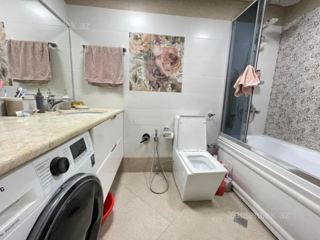 Satılır 2 otaqlı köhnə tikili 64 m²