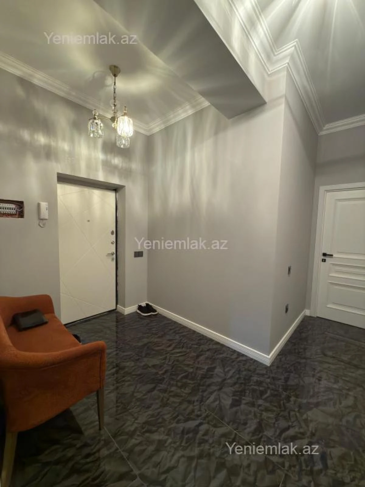 Satılır 3 otaqlı yeni tikili 100 m²