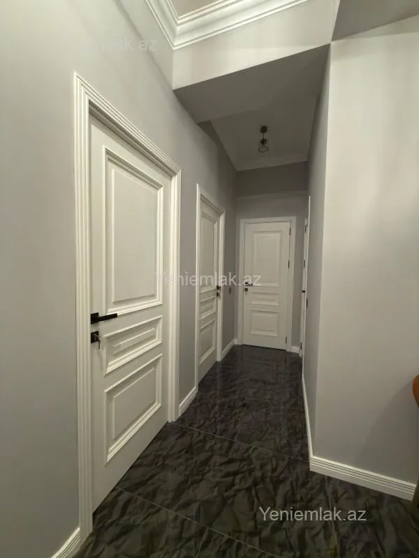 Satılır 3 otaqlı yeni tikili 100 m²