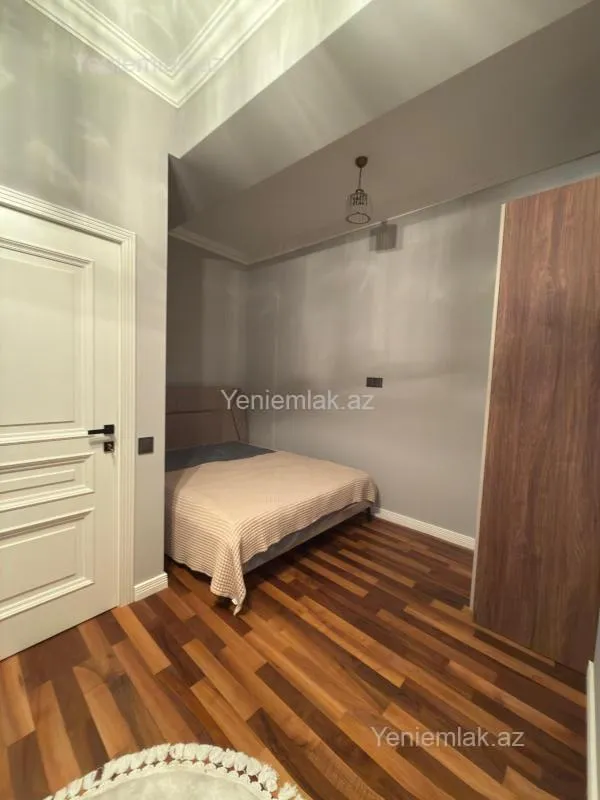 Satılır 3 otaqlı yeni tikili 100 m²