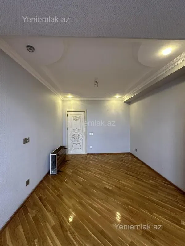 Satılır 3 otaqlı yeni tikili 110 m²