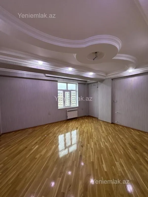 Satılır 3 otaqlı yeni tikili 110 m²