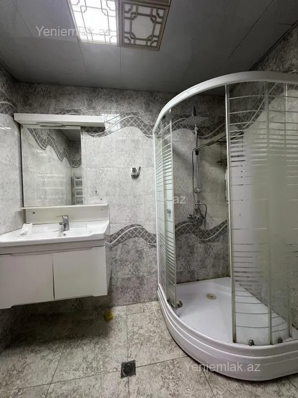 Satılır 3 otaqlı yeni tikili 110 m²