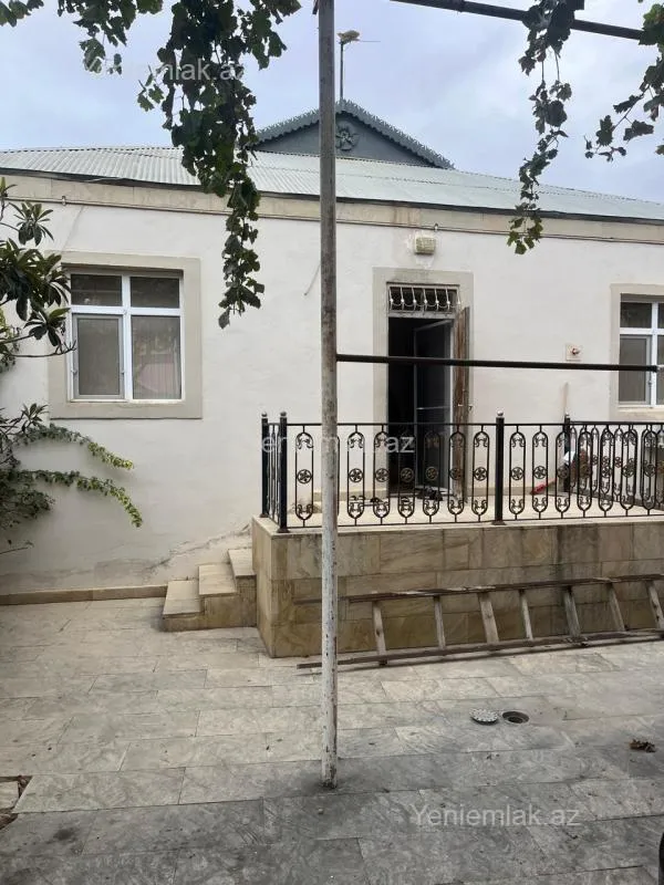 Satılır 4 otaqlı həyət evi 110 m²