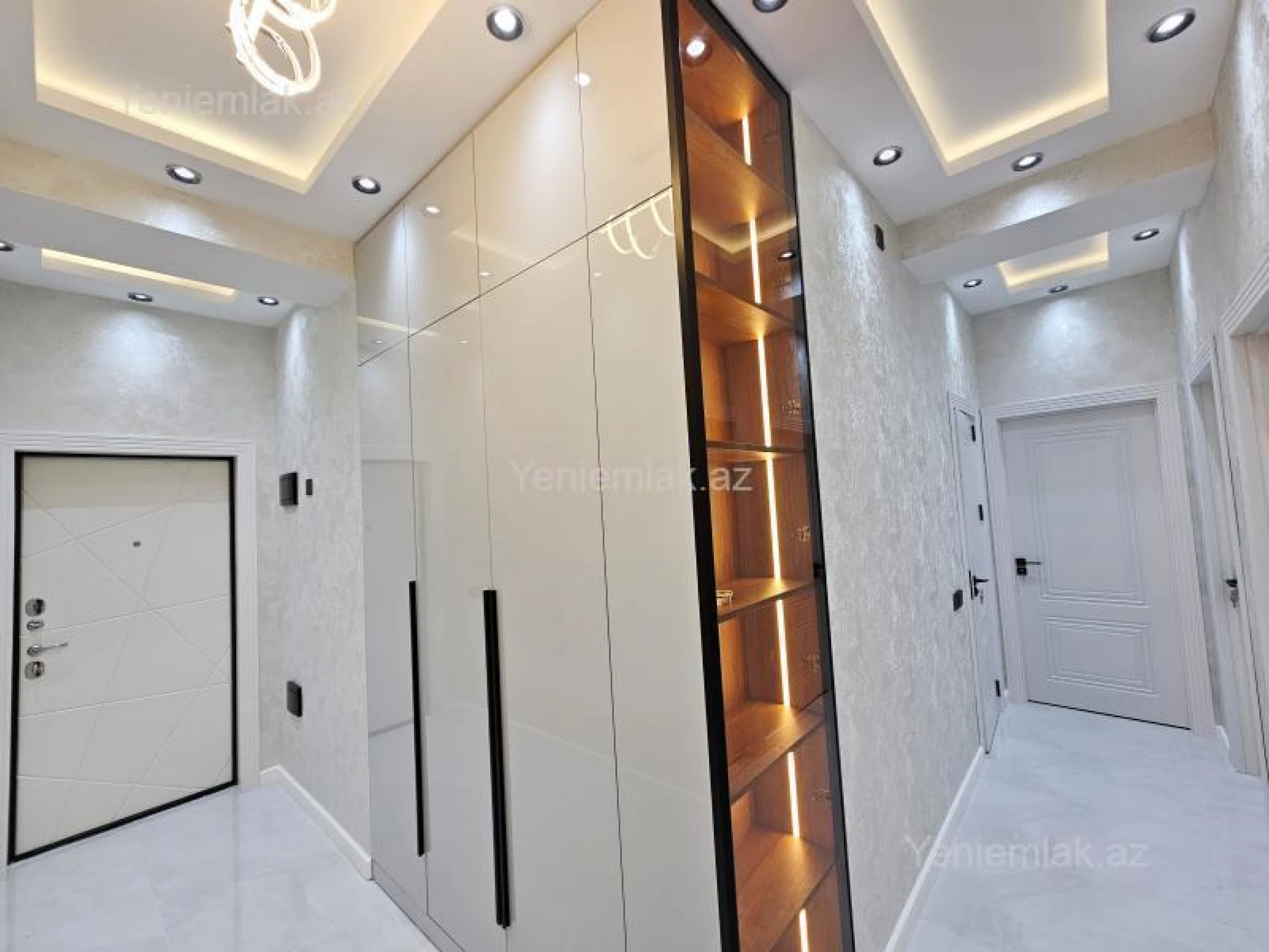 Satılır 3 otaqlı yeni tikili 79 m²