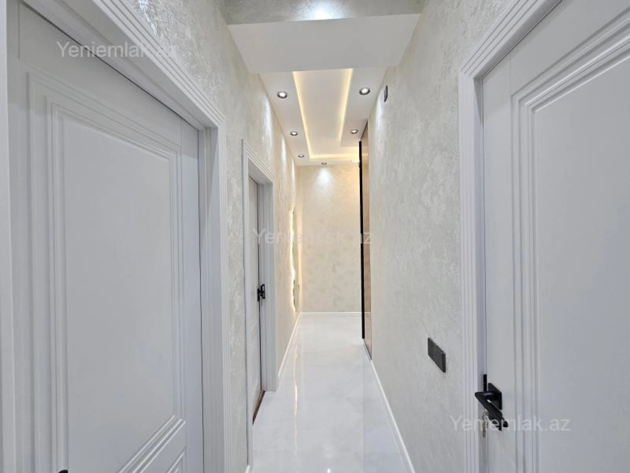 Satılır 3 otaqlı yeni tikili 79 m²