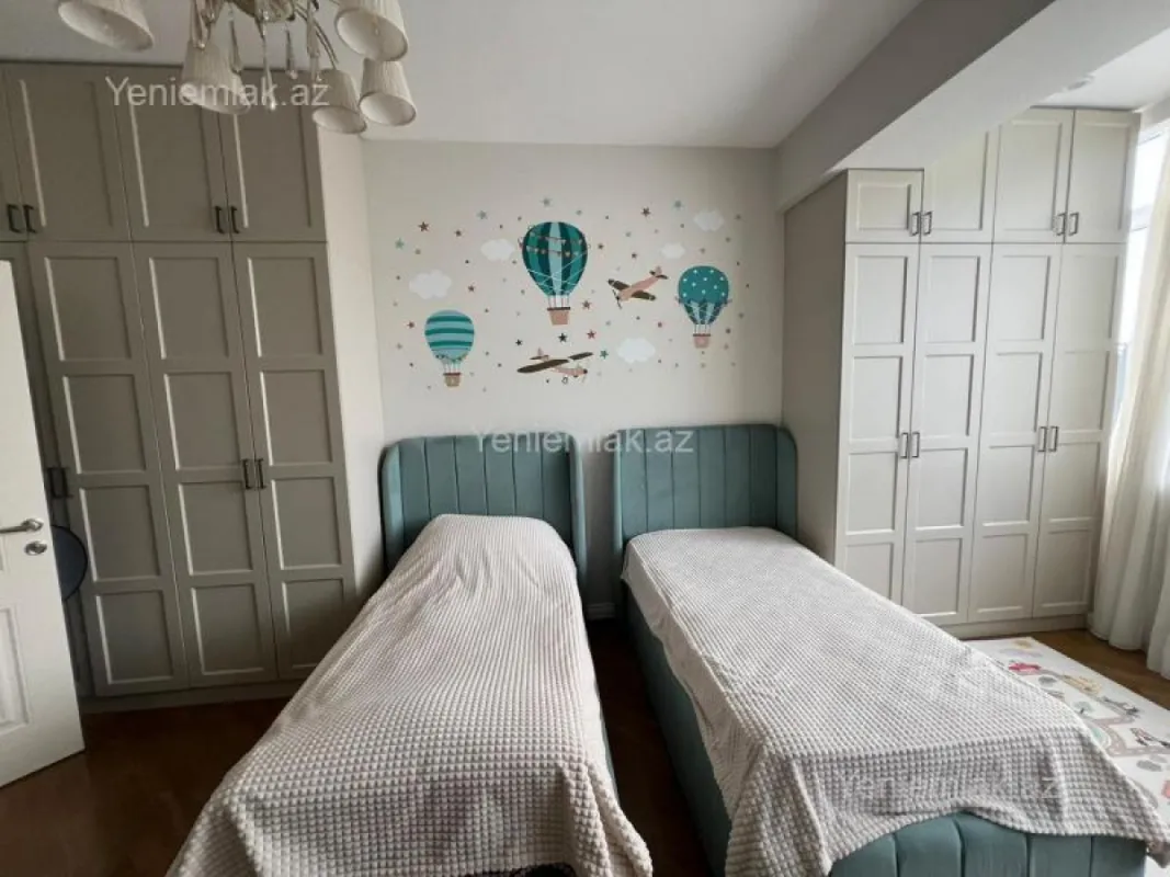 Satılır 3 otaqlı yeni tikili 141 m²