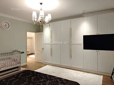 Satılır 4 otaqlı yeni tikili 160 m²