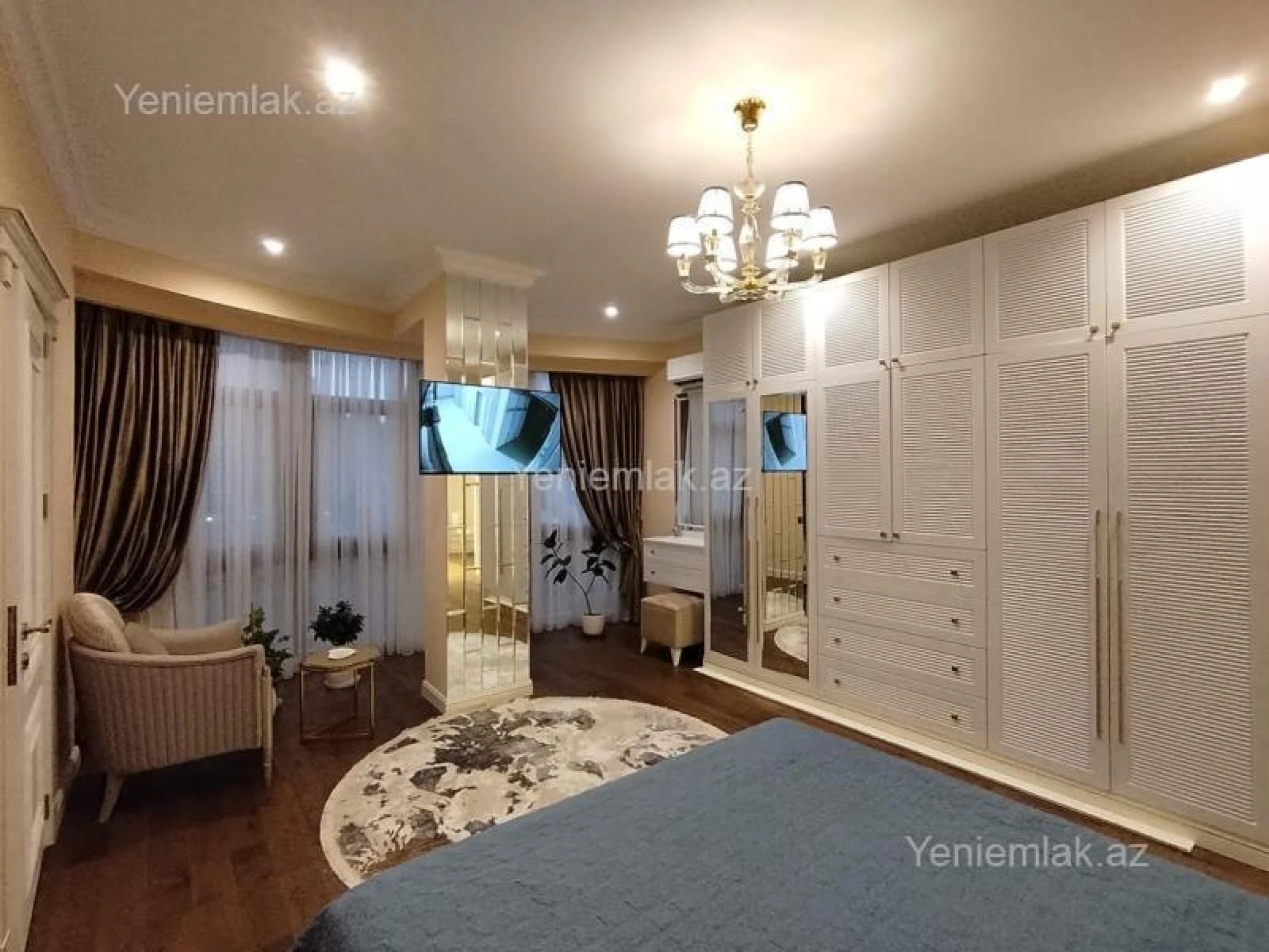 Satılır 4 otaqlı yeni tikili 160 m²