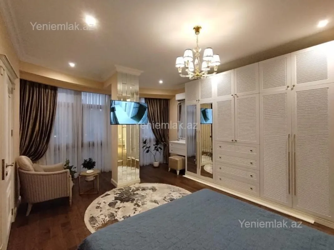Satılır 4 otaqlı yeni tikili 160 m²