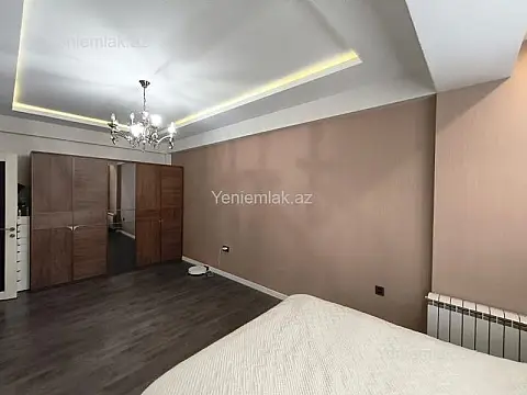 Satılır 3 otaqlı yeni tikili 130 m²