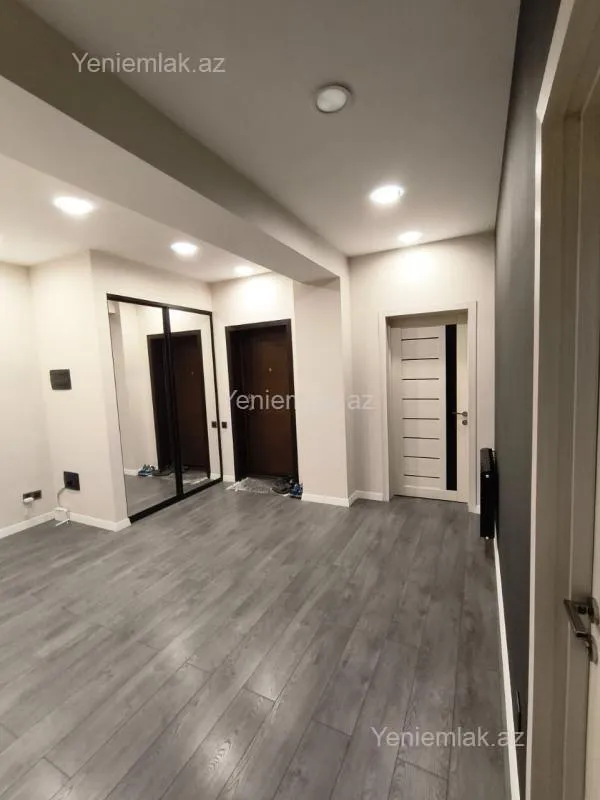Satılır 3 otaqlı yeni tikili 130 m²