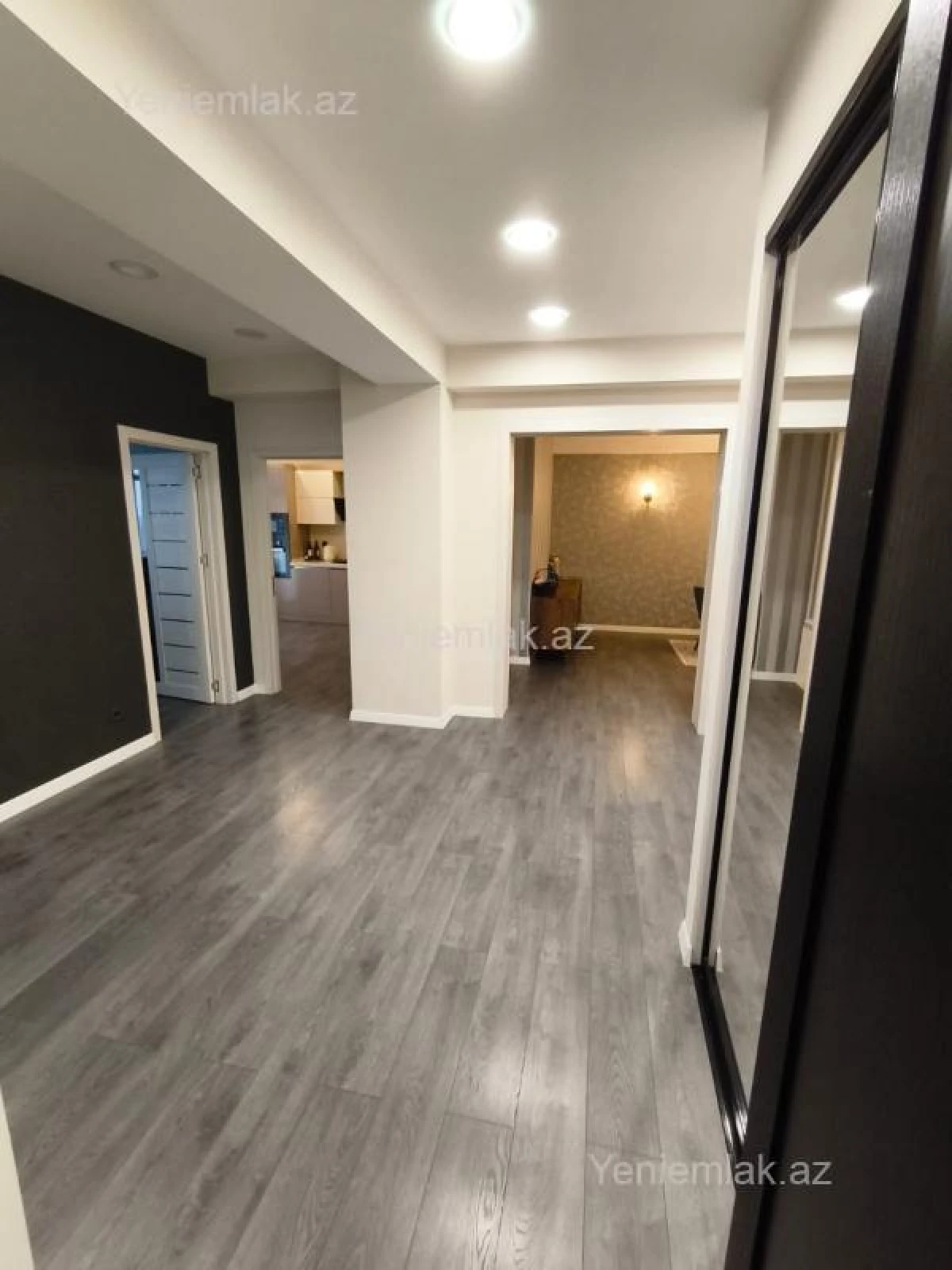 Satılır 3 otaqlı yeni tikili 130 m²