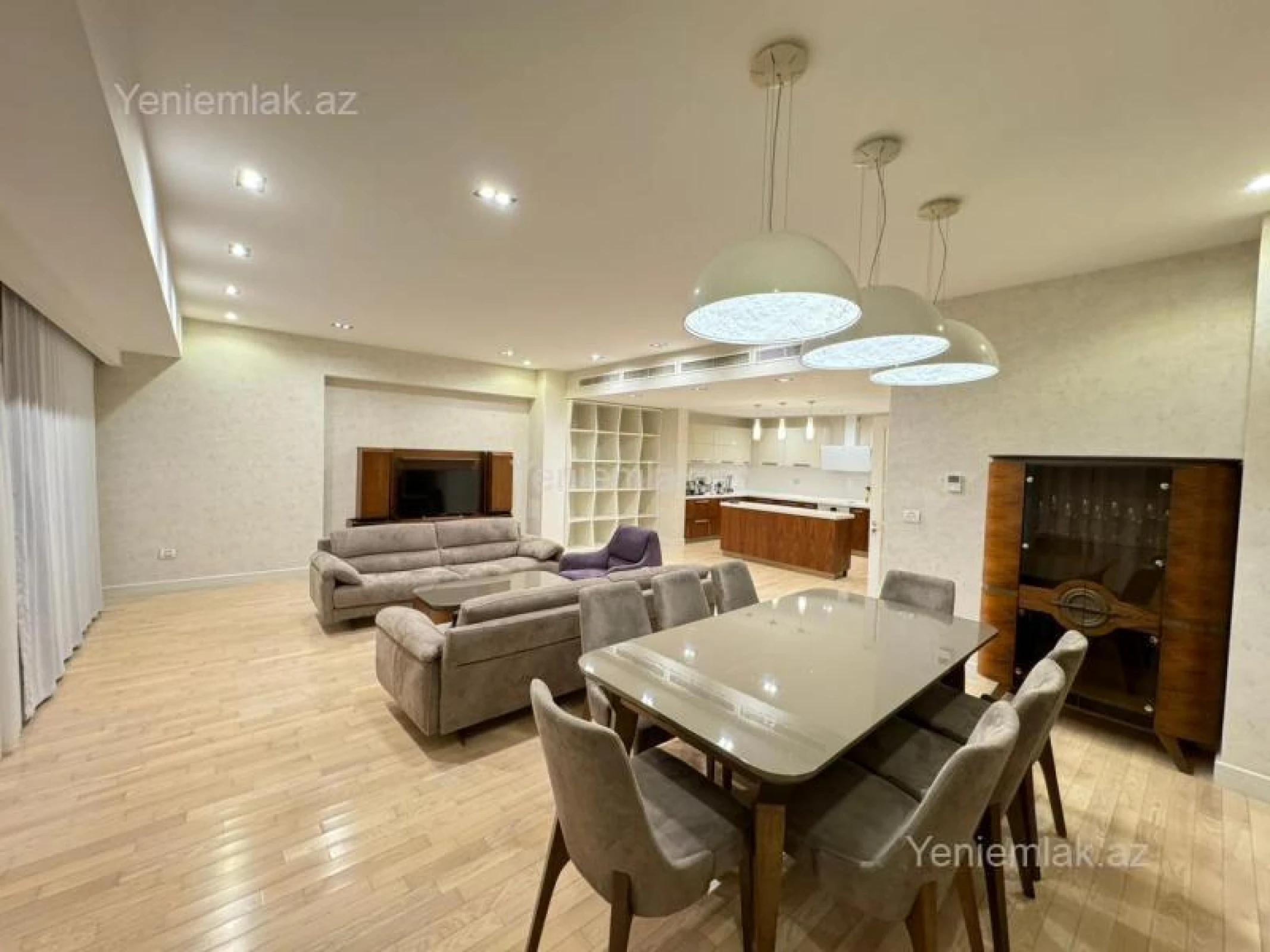 Satılır 3 otaqlı yeni tikili 175 m²