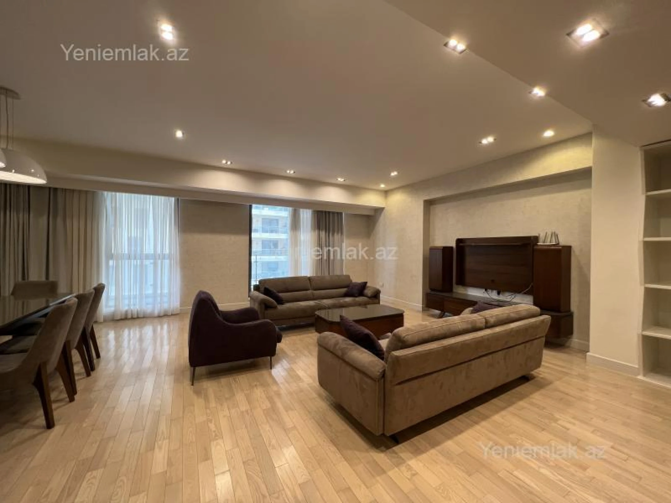 Satılır 3 otaqlı yeni tikili 175 m²