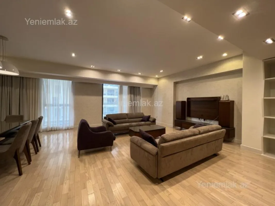 Satılır 3 otaqlı yeni tikili 175 m²