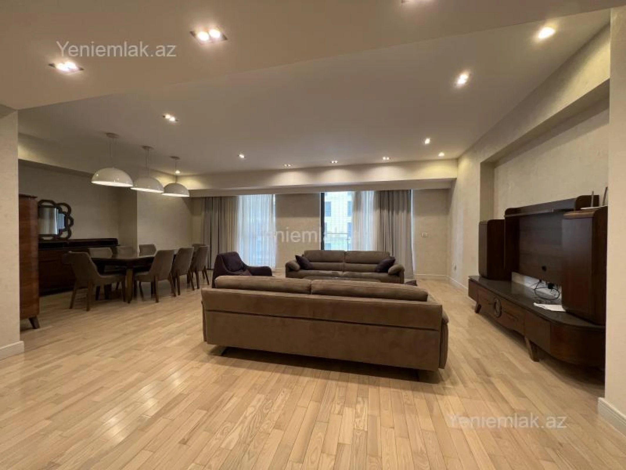 Satılır 3 otaqlı yeni tikili 175 m²