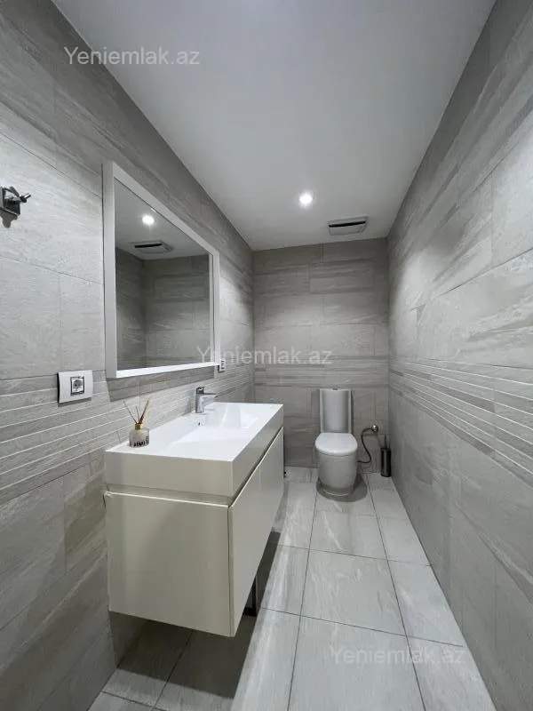 Satılır 3 otaqlı yeni tikili 175 m²