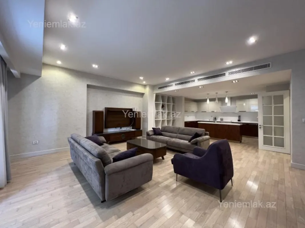 Satılır 3 otaqlı yeni tikili 175 m²