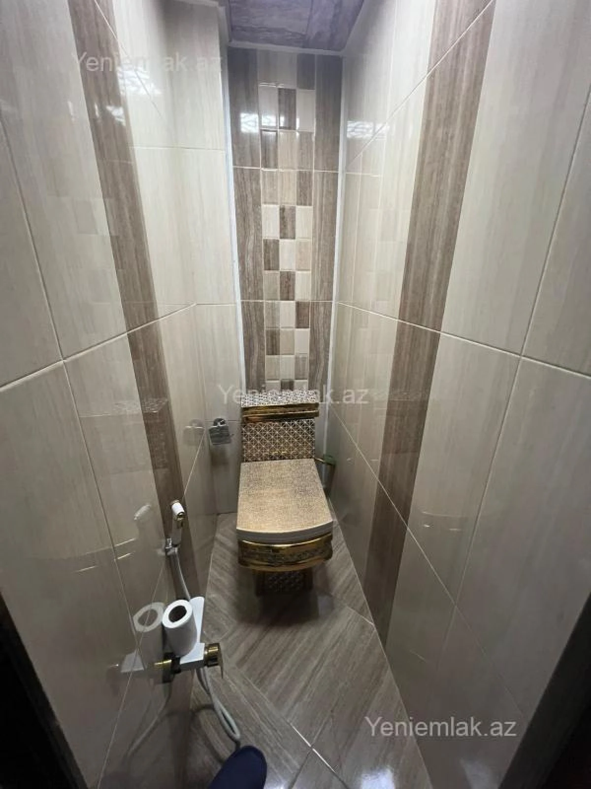 Satılır 4 otaqlı köhnə tikili 100 m²