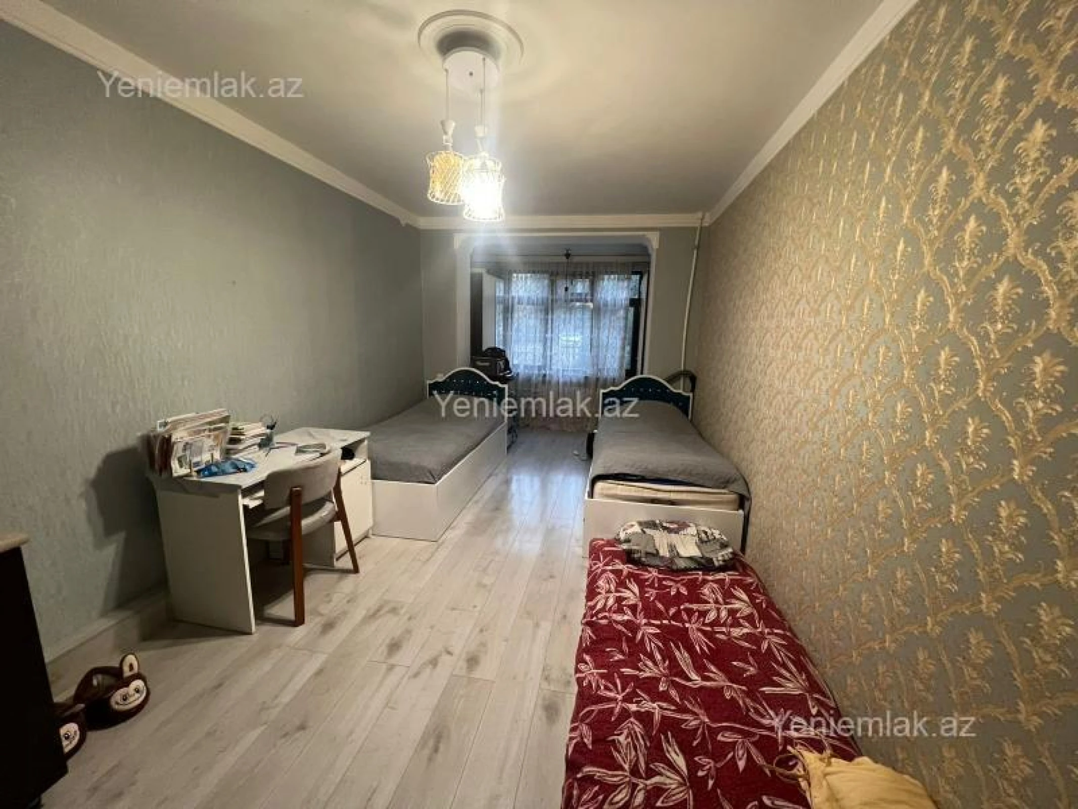 Satılır 4 otaqlı köhnə tikili 100 m²