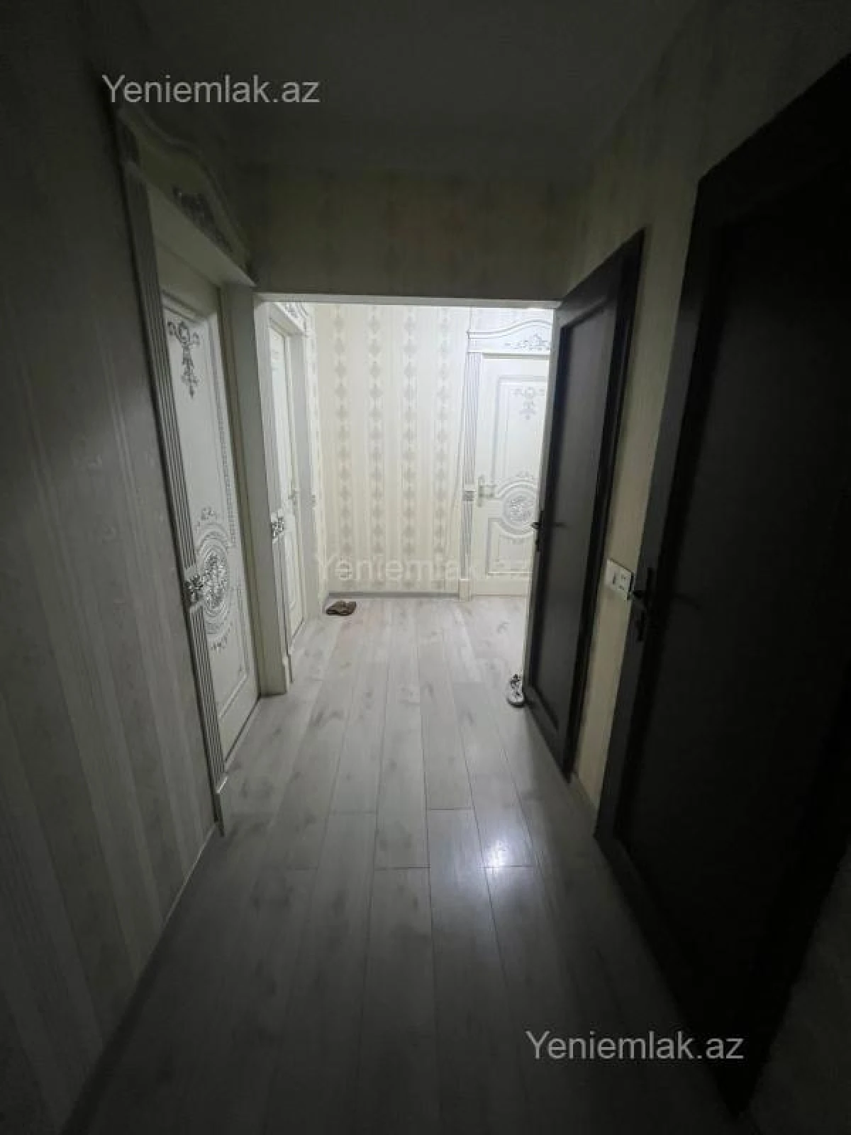 Satılır 4 otaqlı köhnə tikili 100 m²