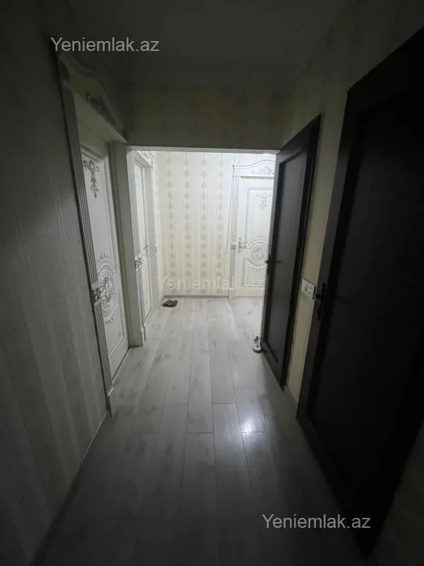 Satılır 4 otaqlı köhnə tikili 100 m²