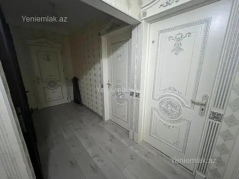 Satılır 4 otaqlı köhnə tikili 100 m²