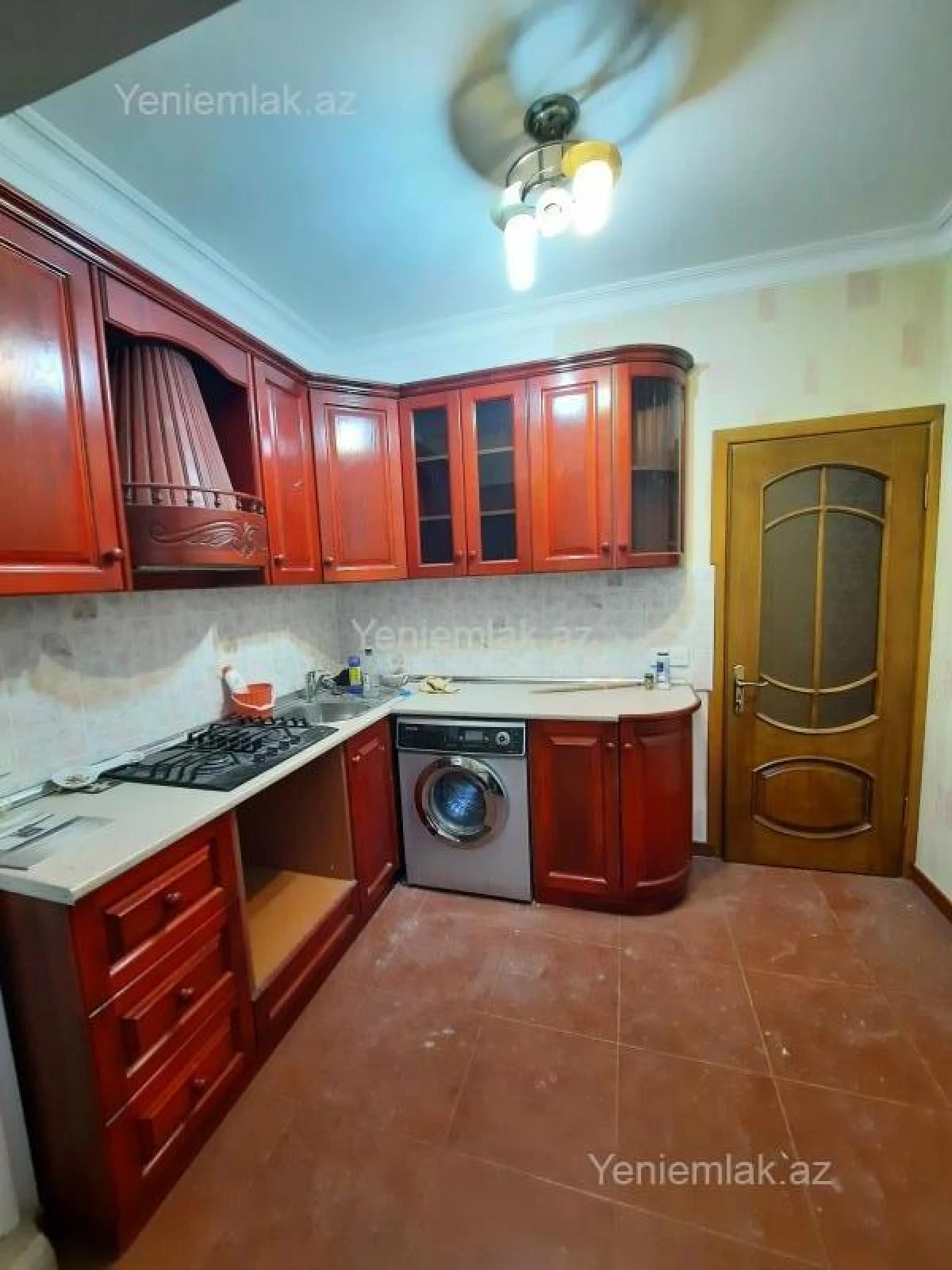 Satılır 3 otaqlı köhnə tikili 80 m²