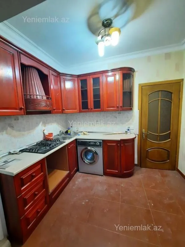 Satılır 3 otaqlı köhnə tikili 80 m²