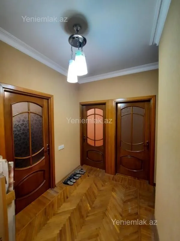 Satılır 3 otaqlı köhnə tikili 80 m²