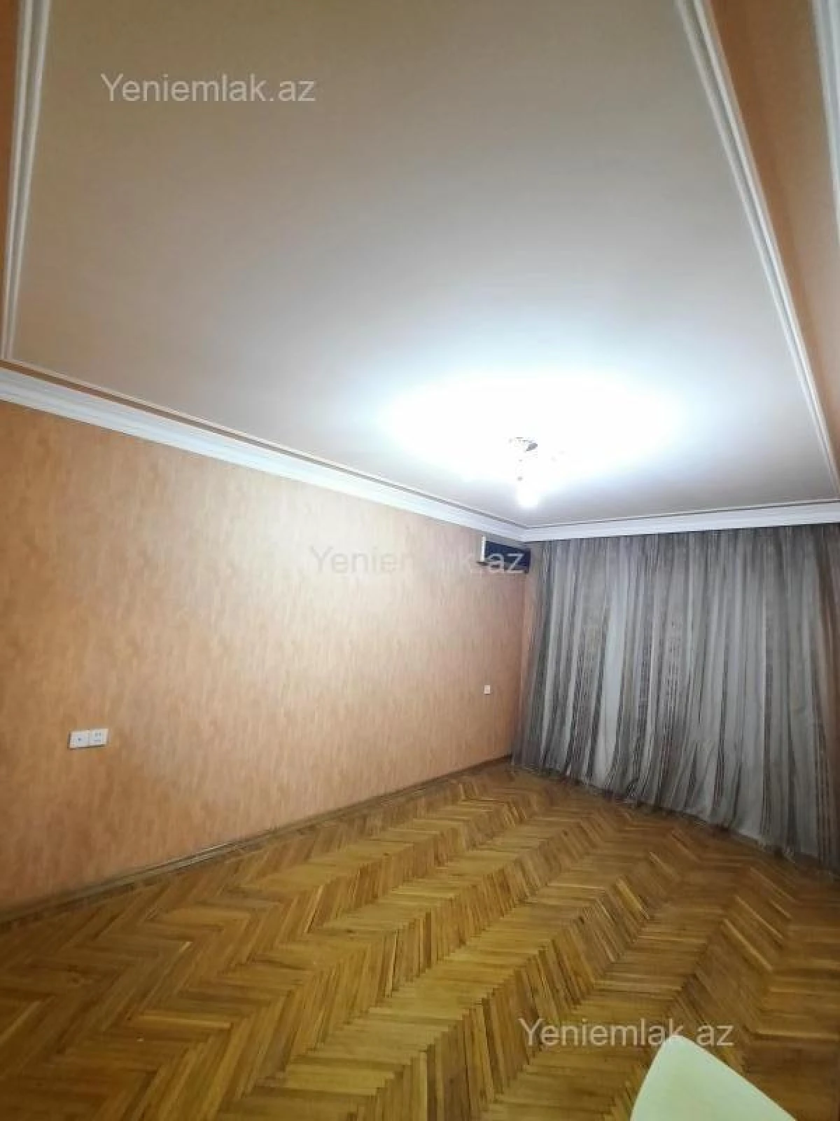 Satılır 3 otaqlı köhnə tikili 80 m²