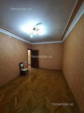 Satılır 3 otaqlı köhnə tikili 80 m²