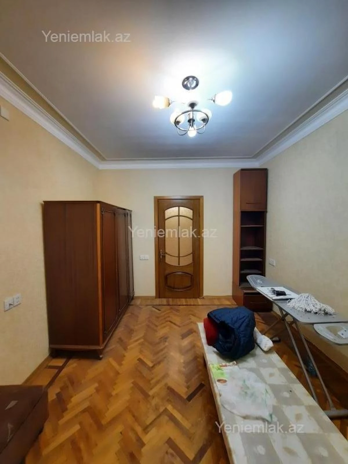 Satılır 3 otaqlı köhnə tikili 80 m²