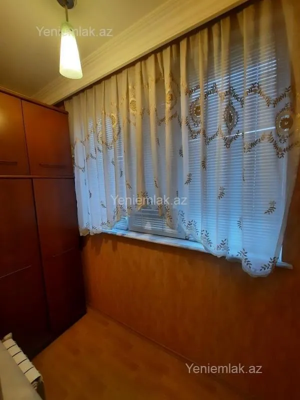Satılır 3 otaqlı köhnə tikili 80 m²