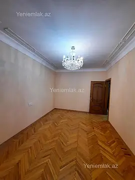 Satılır 3 otaqlı köhnə tikili 80 m²